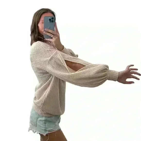 Sweater - Picture 3 of 4